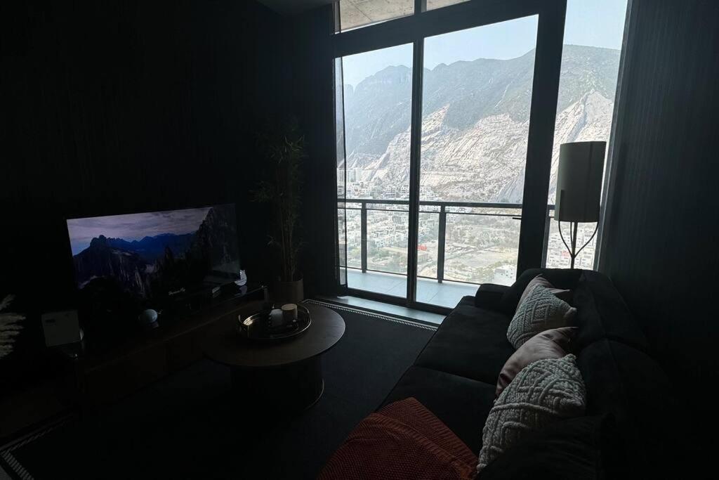 A 7 Minutos De San Pedro Lujoso Penthouse Apartamento