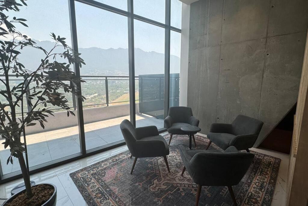 A 7 Minutos De San Pedro Lujoso Penthouse Apartamento